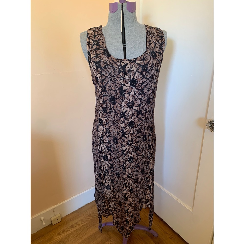 VTG Abstract Floral Batik Print Crinkle Plisse Sharkbite Hem Midi Dress Brown